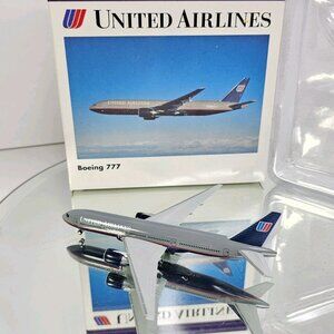 Herpa 506328 1:500 Diecast Airliner United Airlines Boeing 777 Germany